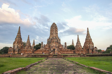 Obraz premium Old Temple wat Chaiwatthanaram of Ayutthaya Province ( Ayutthaya Historical Park) Asia Thailand.