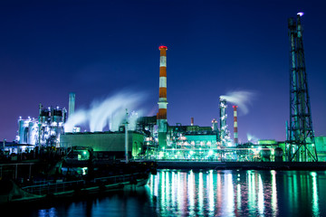 京浜地区・川崎の工場の夕景・夜景