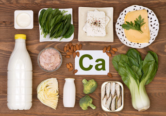 Food containing calcium - obrazy, fototapety, plakaty