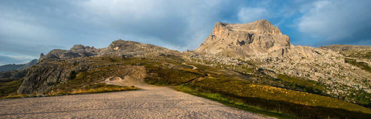 Cinque Torri trekking, Dolomites