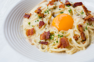 Spaghetti Carbonara with Bacon