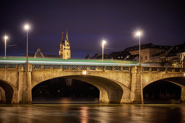 Mittlere Rheinbrücke in Basel