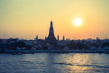 Wat Arun Tempel Silhouette Thailand Bangkok bei sonnenuntergang © wsf-f