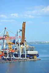 Fototapeta premium Cargo crane and ship