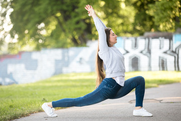 Fototapeta premium Virabhadrasana 1