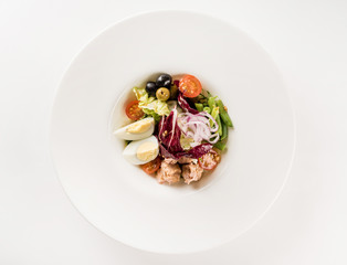 salad with tuna