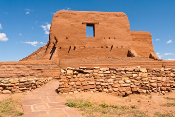 Obraz premium Narodowy Park Historyczny Pecos w pobliżu Santa Fe, Nowy Meksyk, USA