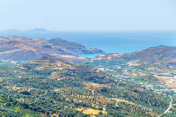 Obraz premium A rough cretan landscape during a sunny summer day, Crete, Greec