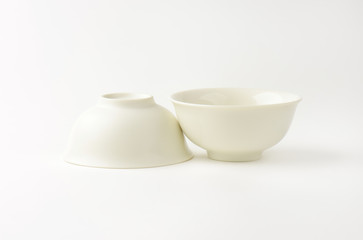 two white bowls