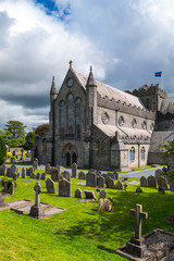 Fototapeta premium Ireland, Kilkenny, the St Canice's cathedral and cemetery