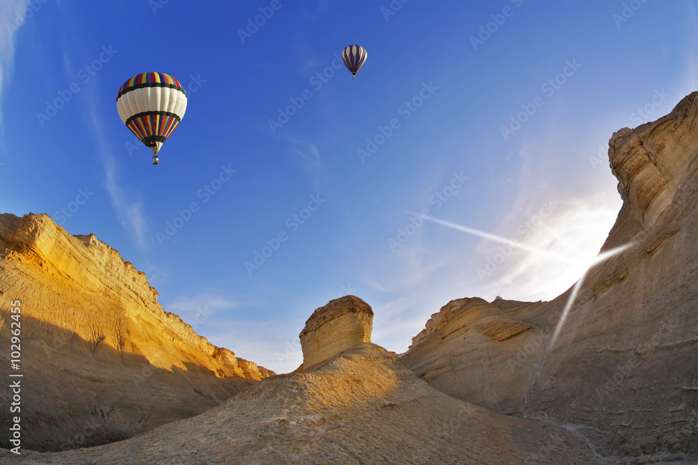 Poster huge balloons