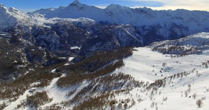 Aerial 4k - Valmalenco (IT) - Comprensorio sciistico del Pal&ugrave; - Monte Roggione - Part 3