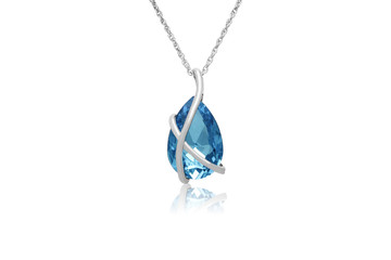 Beautiful Aquamarine Teardrop Gemstone Necklace in Silver Setting