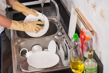 Fototapeta na wymiar Washing dishes