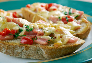 Mushroom Gouda Melts