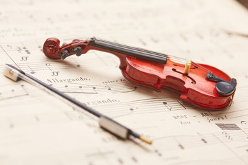 violin on of notes background