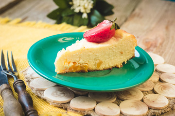 Cheesecake with strawberries