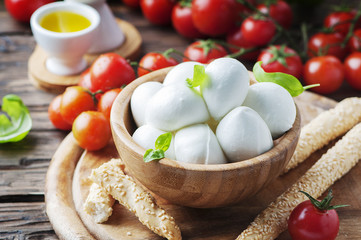 Italian mozzarella with tomato and basil