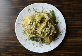 baked potato with chicken and cheese