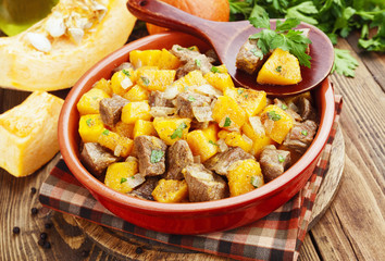Stew beef with pumpkin