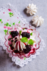Dessert of meringue and cream
