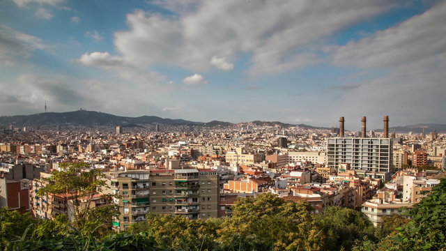 Time lapse of Barcelonas beautiful cityscape
