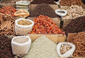 Foto auf Alu-Dibond Indian spice market © gilitukha
