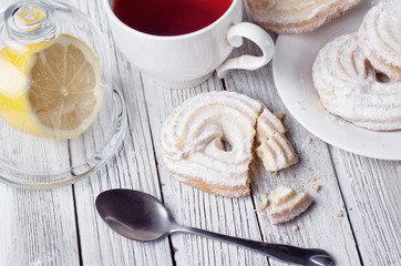 Tea with cookies