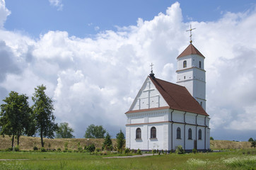 Fototapeta na wymiar Belarus, Zaslavl: Spaso-Preobrazhensky orthodox church.