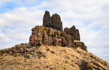 Fototapeta na wymiar Twin Sisters Rocks