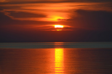 Scenic view of beautiful sunset above the sea