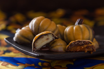 pumpkin pie truffles