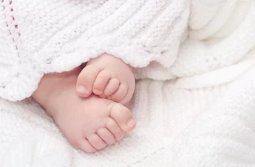 Fototapeten baby feet © khomich