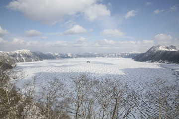 Lake Masyu in winter.