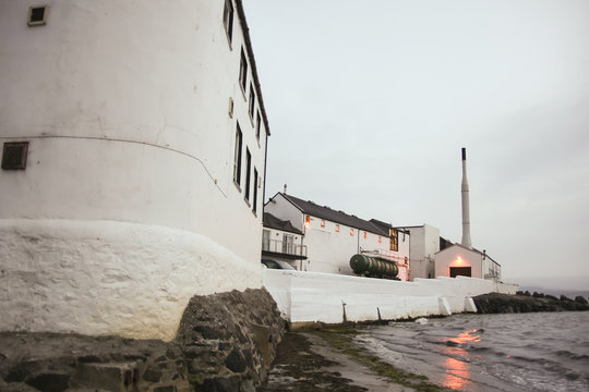Isle of Islay, Bowmore Distillery
