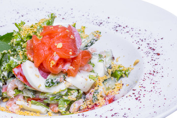 Salmon salad with prawns