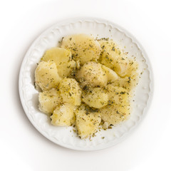 Patate bollite con olio extravergine di oliva e origano