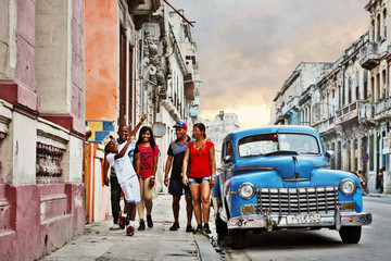 Cuba, Centro Habana, San Lazaro, Street Scene - obrazy, fototapety, plakaty