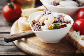 Seafood salad with white wine