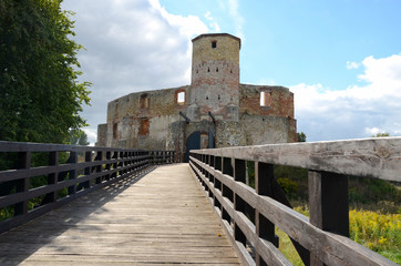 Fototapeta na wymiar Castle ruins (Siewierz in Poland)