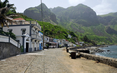 Fajan D'Agua and its waterfront homes