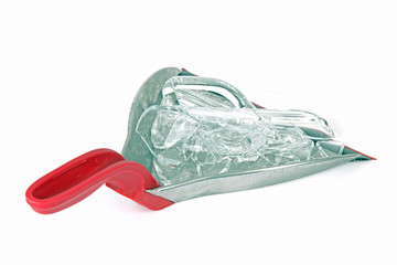 Glasscherben auf Kehrschaufel