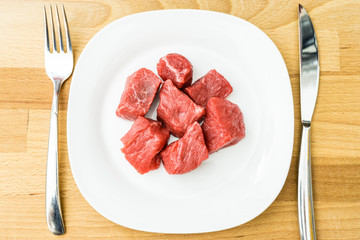 Rohes Fleisch essen