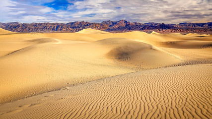 Obraz na płótnie Canvas Mesquite Flat Sand Dunes in Death Valley