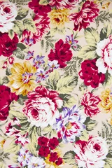 Rolgordijnen vintage stijl van tapijt bloemen stof patroon achtergrond © prasong.