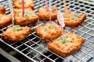 bread with minced pork