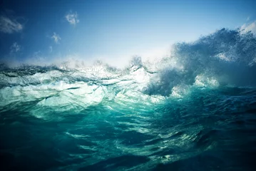 Crédence de cuisine en verre imprimé Eau Eau bleue bouillonnante dans l& 39 océan