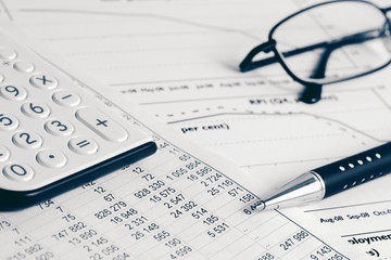 Financial accounting stock market graphs analysis