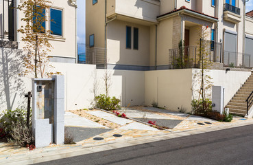 岡山県でエクステリア工事・鉄骨工事をお考えなら三協エクステリアへ