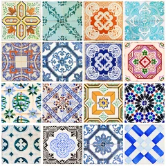 Behang Marokkaanse tegels Mooie collage van allerlei verschillende tegels van de huizen van Lissabon, Portugal